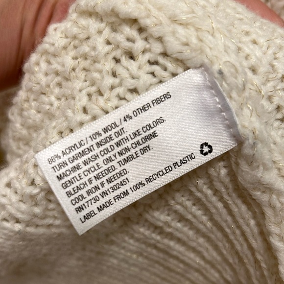 Vintage White Cable Knit Sweater - Picture 3 of 3